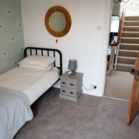 Y Garreg Wen Bed and Breakfast Llanybyther Esterno foto