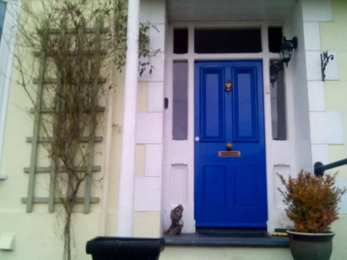 Y Garreg Wen Bed and Breakfast Llanybyther Esterno foto